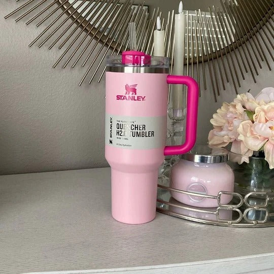 Stanley FlowState Quencher H2.0 | 40oz | Flamingo Pink Barbie