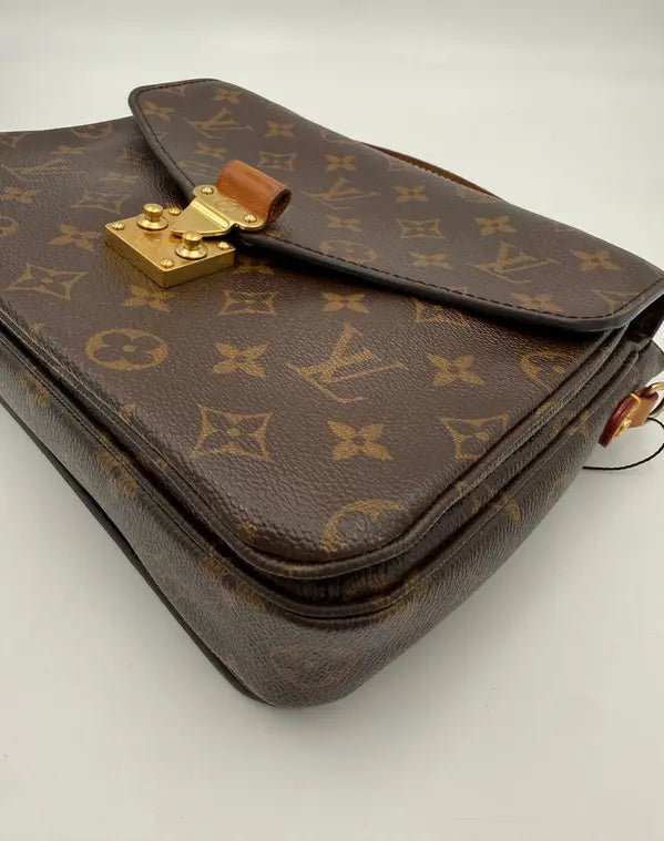 Louis Vuitton Metis Monogram Handbag - Hamxi