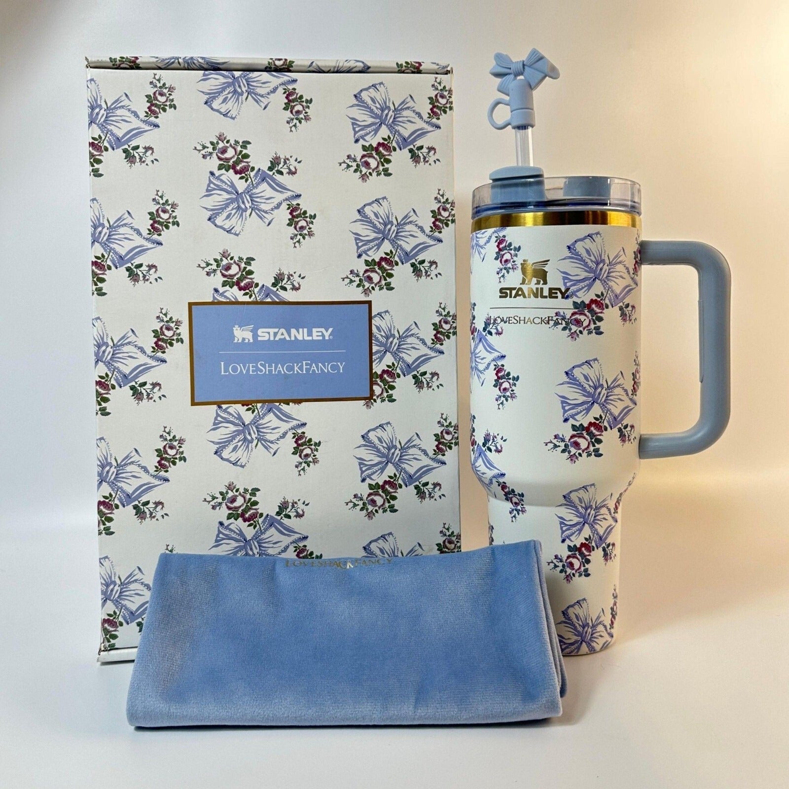 Stanley x LoveShackFancy Holiday Quencher | 40oz | Rosa Beaux Blue | Gift Box - Hamxi